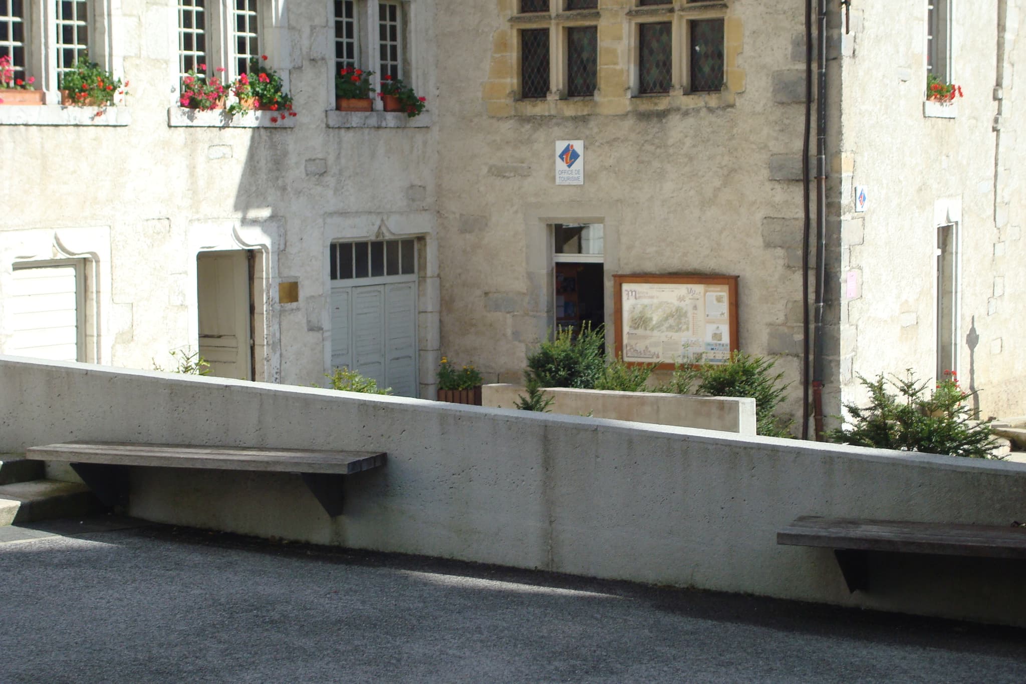 Montbenoit-ext