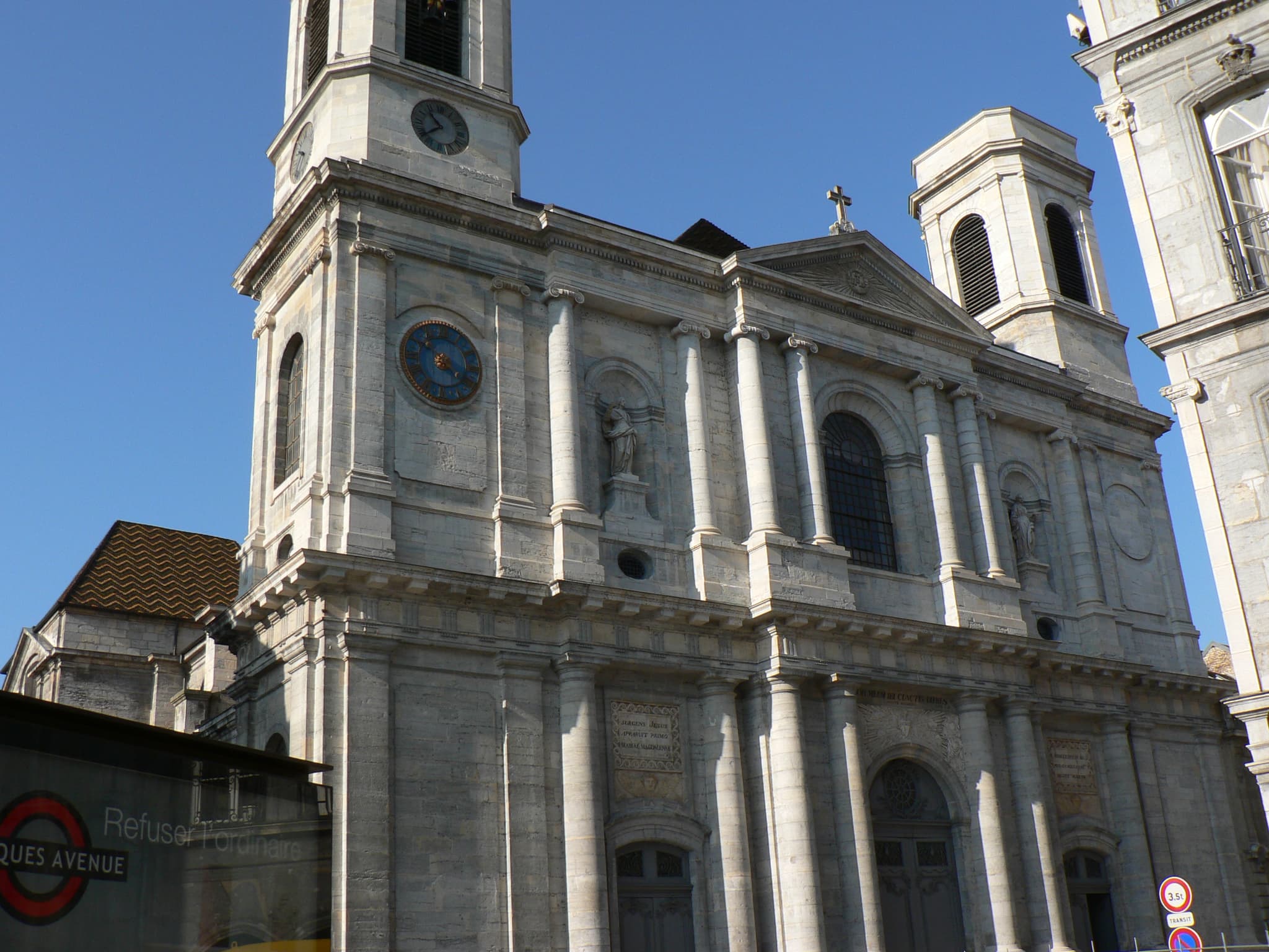L’ÉGLISE SAINTE-MADELEINE