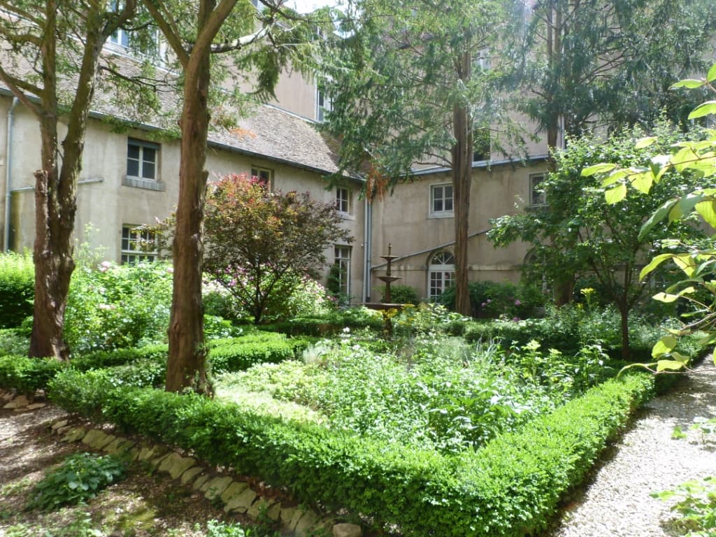 Pasteur Cour des moines