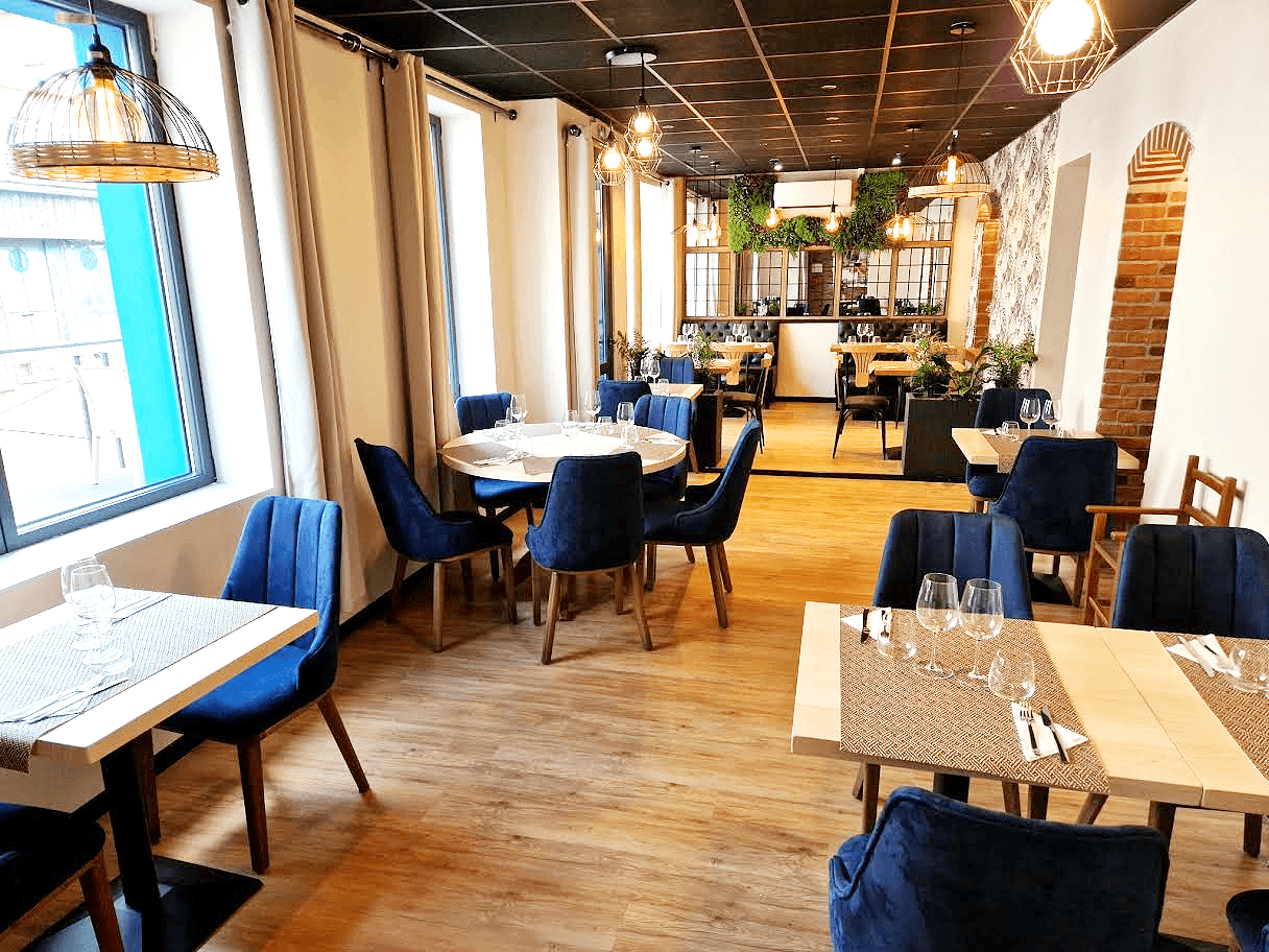 SALLE RESTAURANT