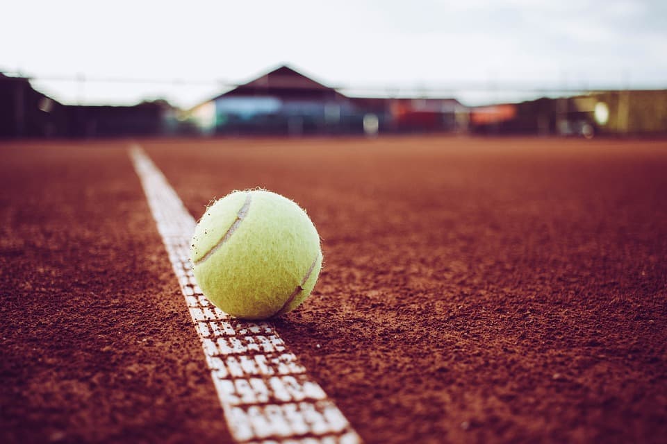 Terrain de tennis