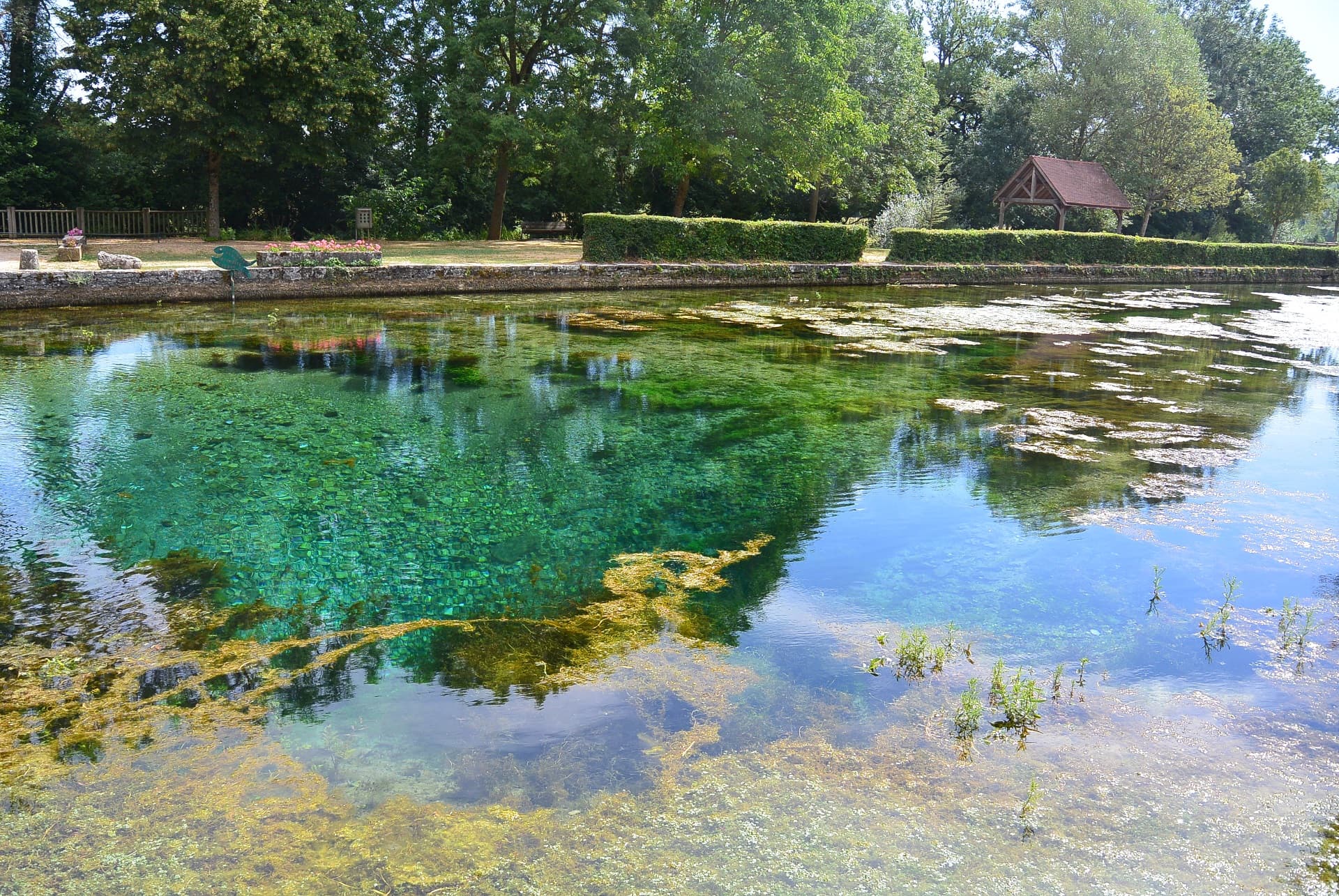 creux_bleu_villecomte_bourgogne