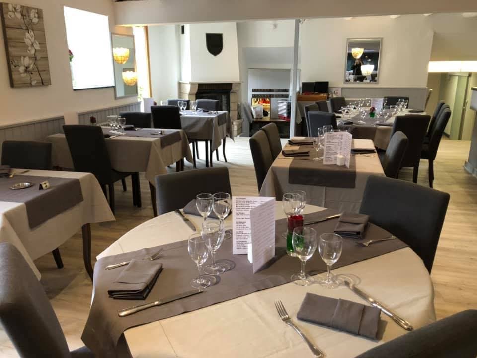 Salle de restaurant - Le tour du Lac