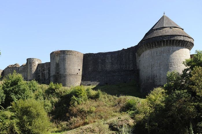 Visite de la forteresse médiévale de Tiffauges