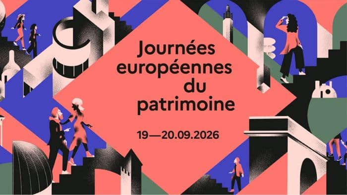 Exposition des voitures anciennes et bénédiction des voitures à 11h30 dans l'Église Santa Maria Assunta de Palasca