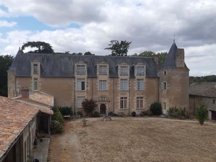 Visite commentée : le château de l'Herbaudière et son cimetière familial