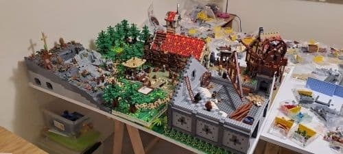 Découvrez le chantier médiéval… en LEGO® ! à la maison du projet de la basilique Saint-Maurice