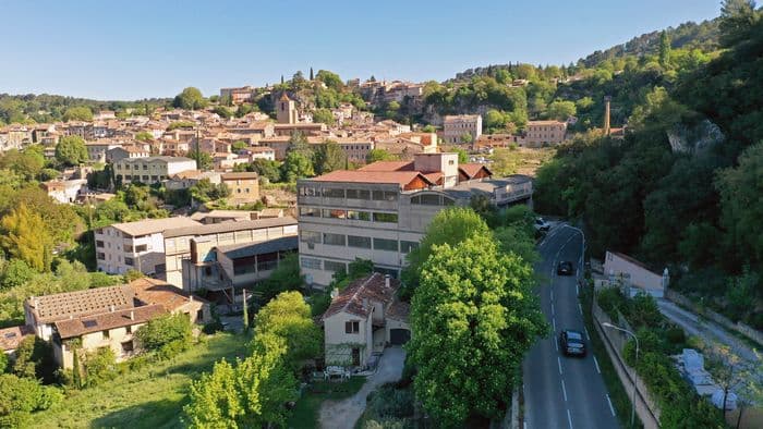 Visite guidée de l'ancienne tannerie Plauchud et forum ouvert avec la coopérative le Moulon - atelier photo rétro-néo avec l'association l'Entretoise