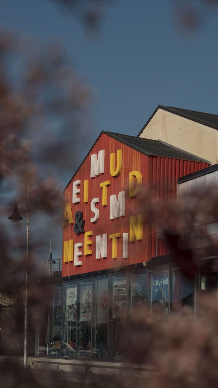 Visite guidée du Ciné Manivel