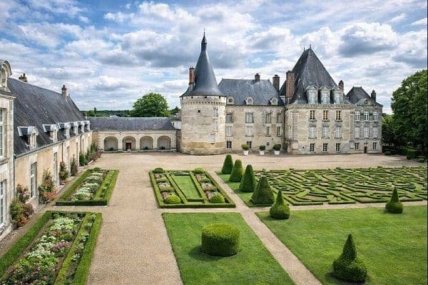 Visite guidée du château d'Azay-le-Ferron