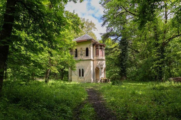 Visite guidée du pavillon néogothique romantique