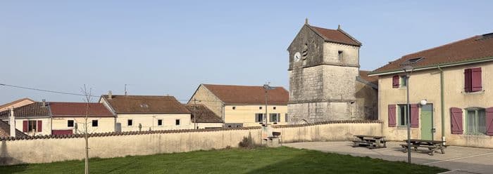 Visite d'une église et du cœur d'un village typique du patrimoine lorrain