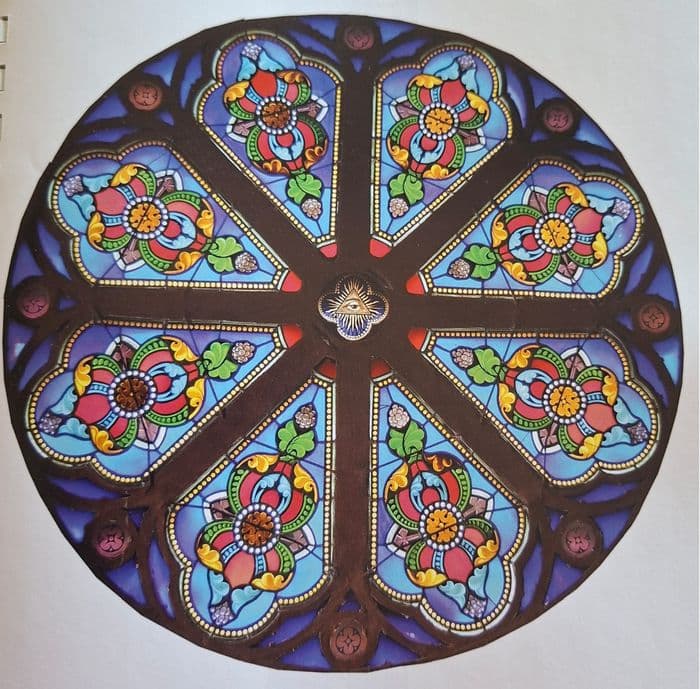 Découvrir la restauration des vitraux de l'Église des petits camps
