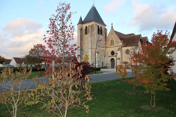 Venez découvrir une église de style champenois flamboyant
