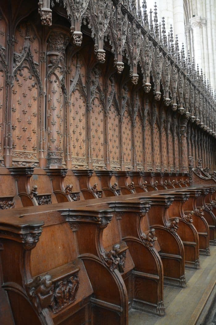 Visite guidée des stalles de la cathédrale d'Amiens