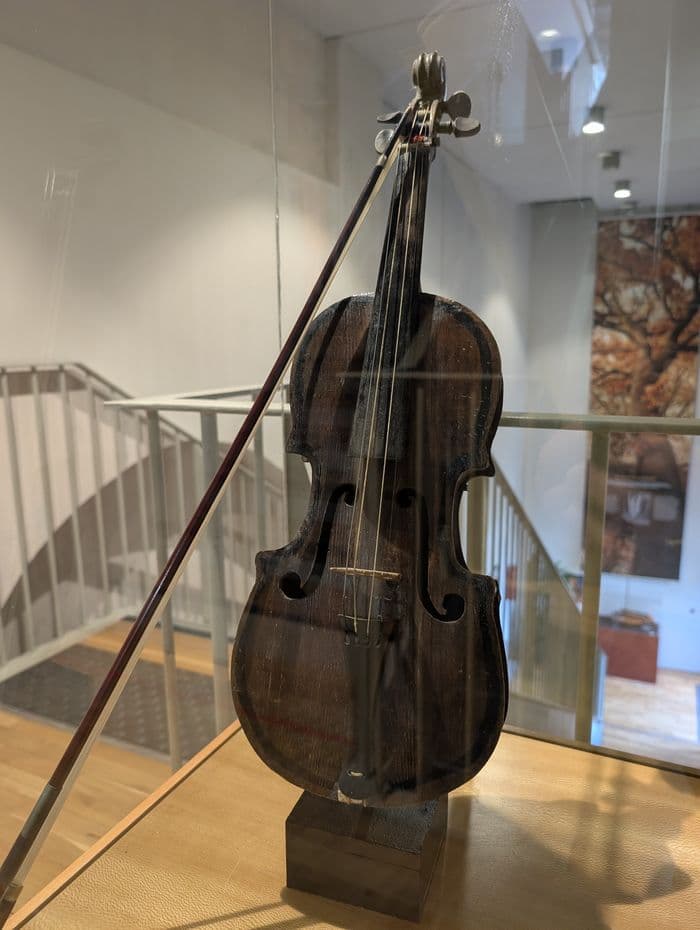 Visite libre de l'exposition d'instruments traditionnels occitans