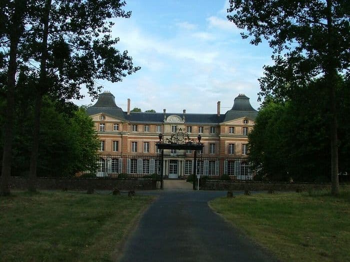 Visite guidée des extérieurs du Château de la Hallière