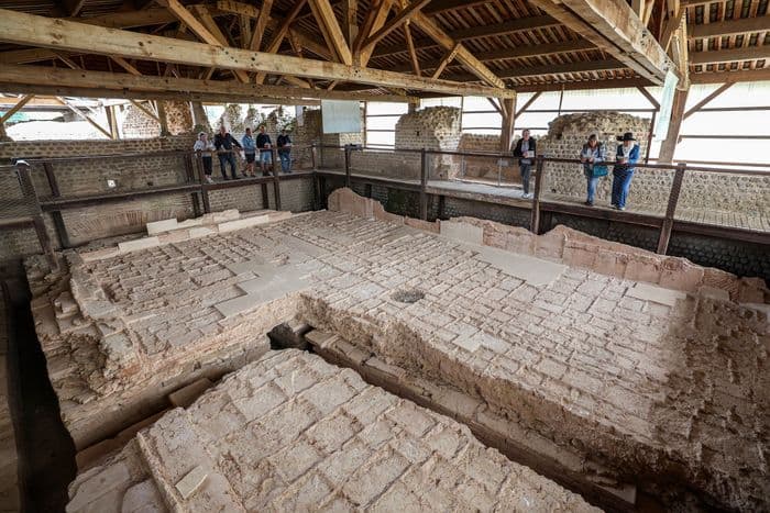 Visite guidée : du sol au plafond, la construction des thermes