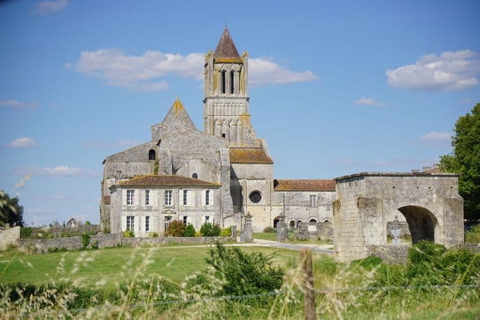Visite guidée de l’abbaye de Sablonceaux
