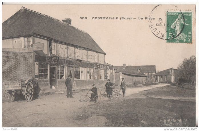 Exposition de photographies et cartes postales locales anciennes