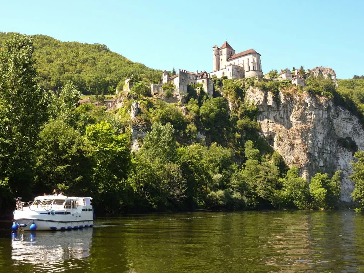 Navigation à Saint-Cirq-Lapopie