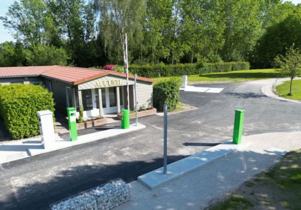 Camping Méry 1.jpg