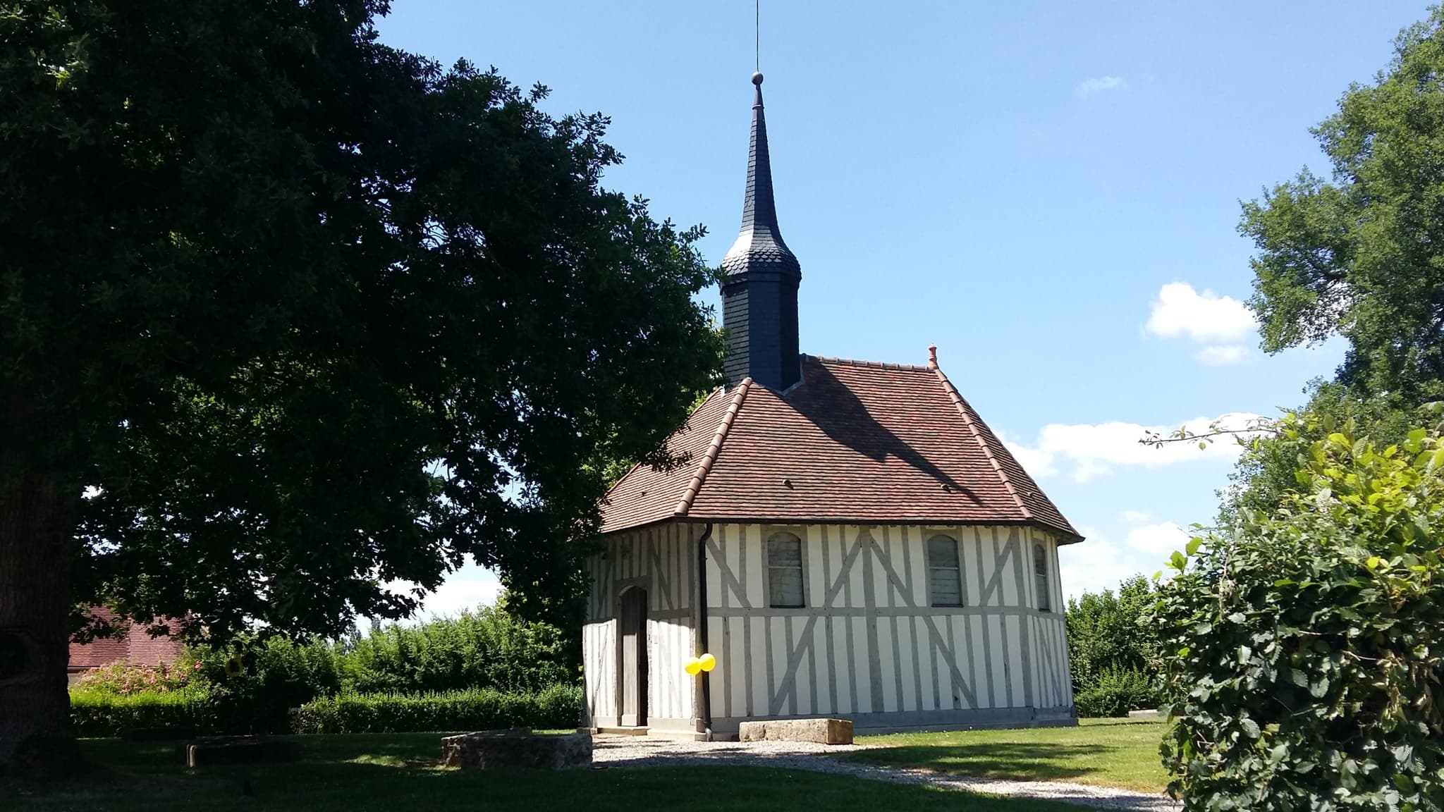 chapelle Saint Aubin.jpg