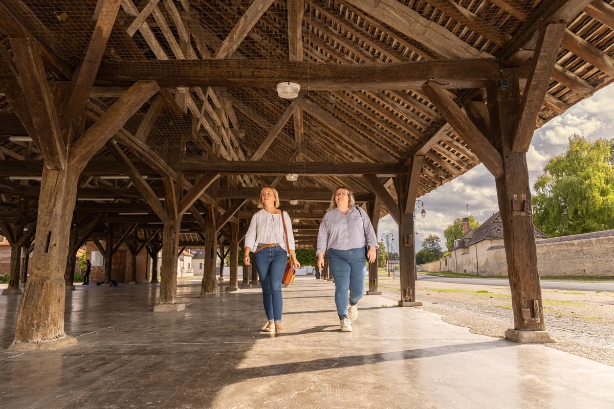 Halle en bois ancienne.jpg