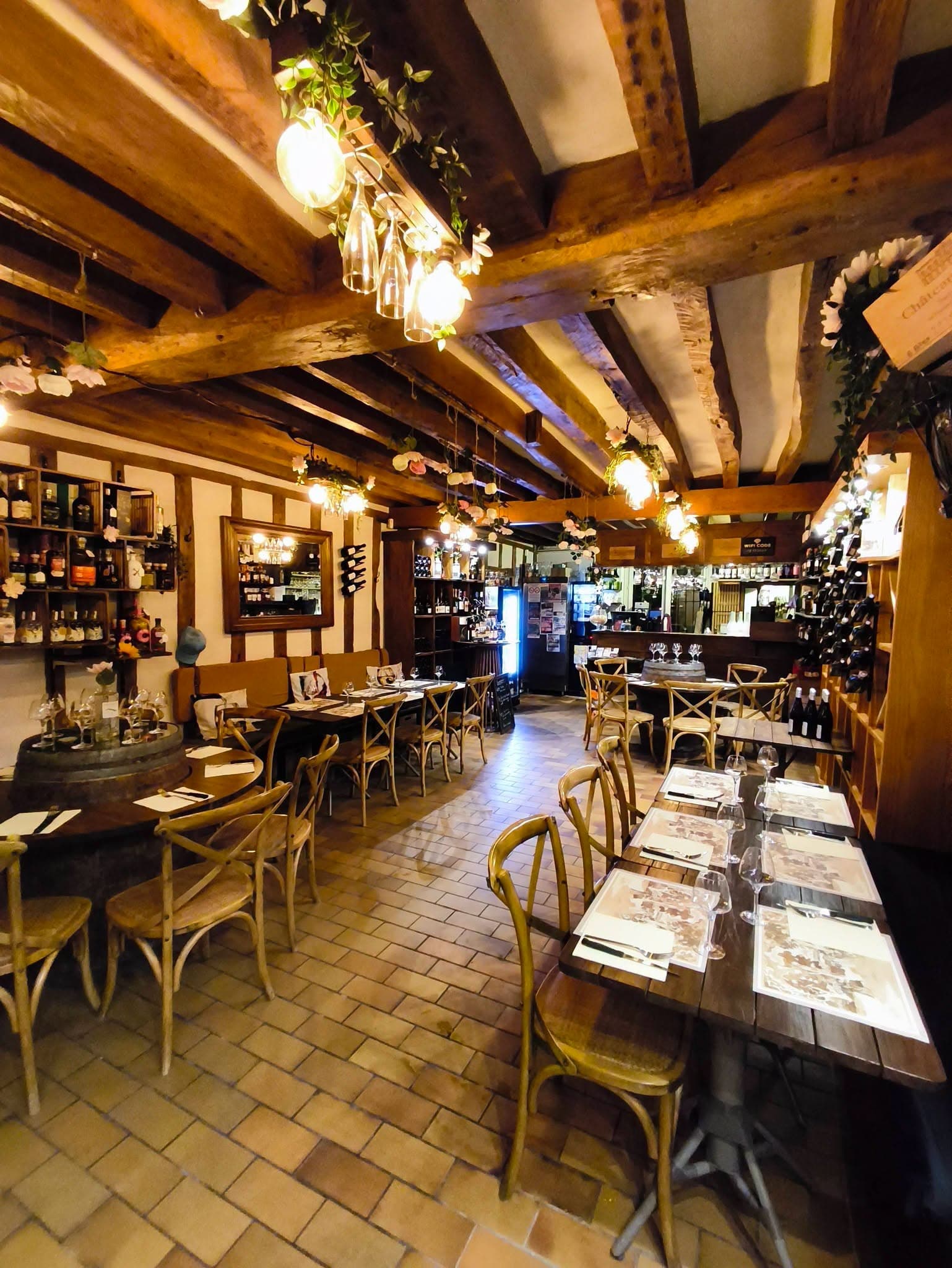 Au Numéro Vins 3.jpg