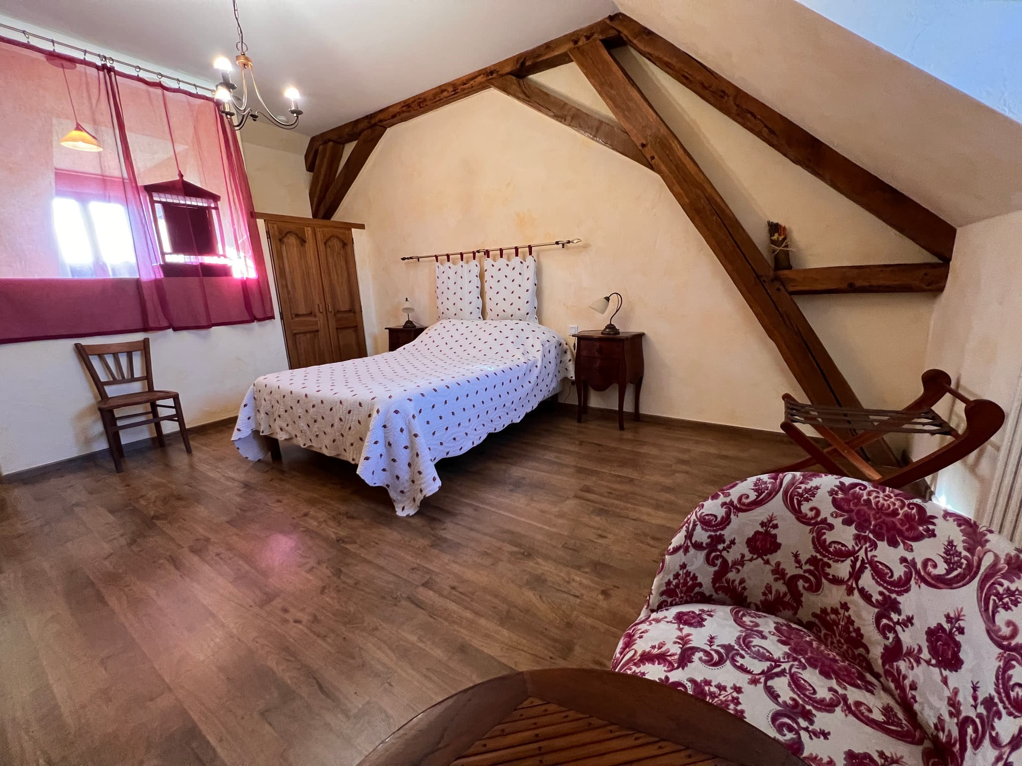Les Hâtes Chambre