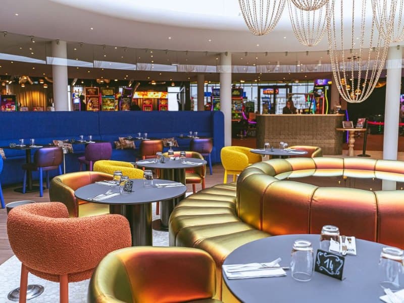 restuarant / lounge bar