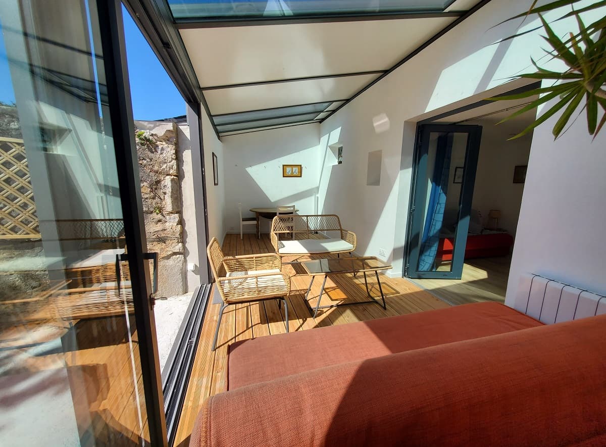 saint-vaast-la-hougue-meuble-la-bernique-poulet-7