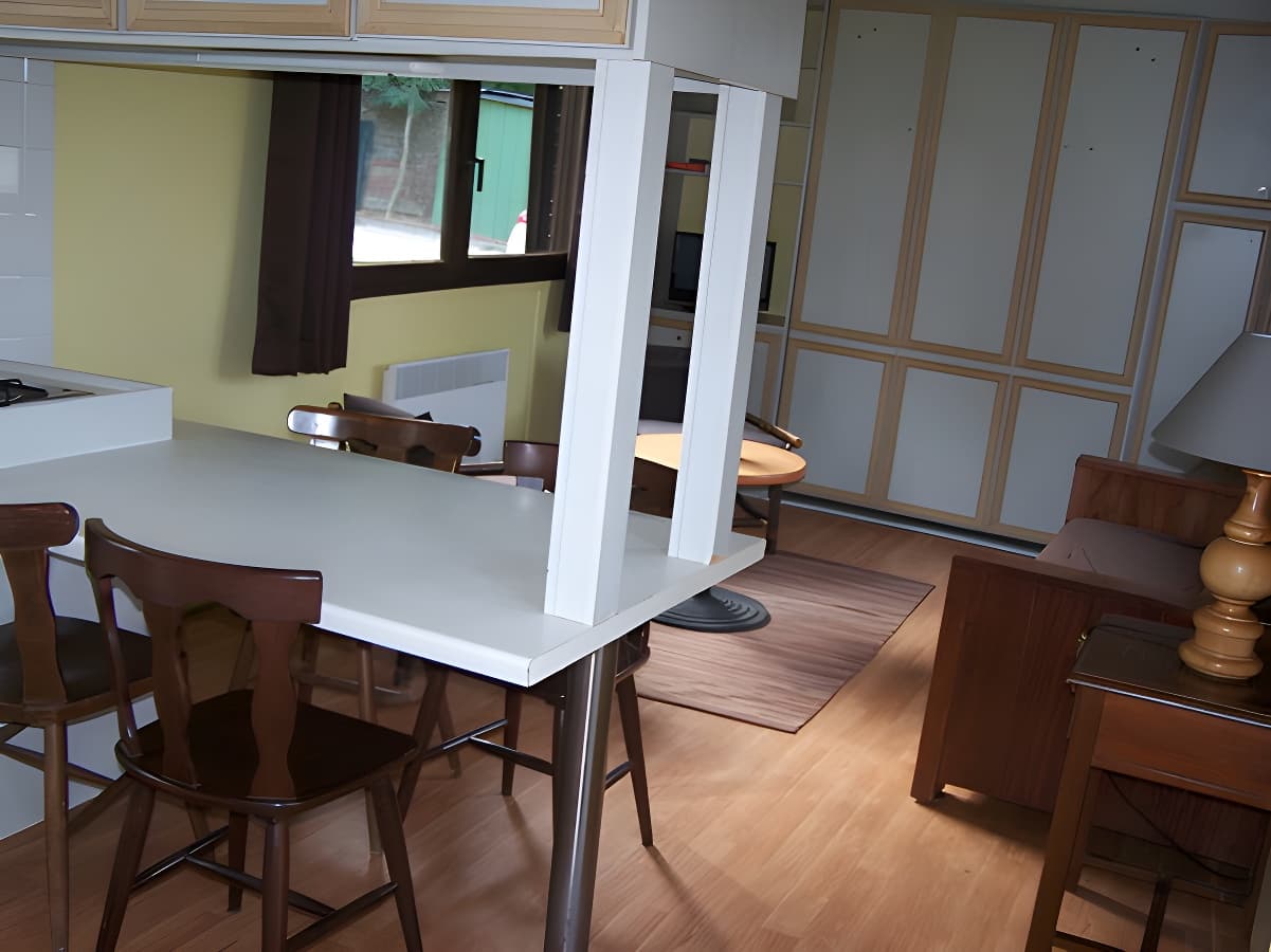 SALLE-SALON