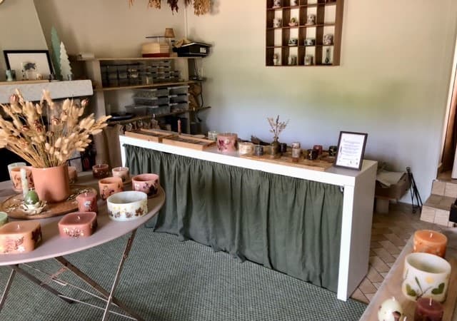 vicq-sur-mer-visite-atelier-bougies-fleurs-0