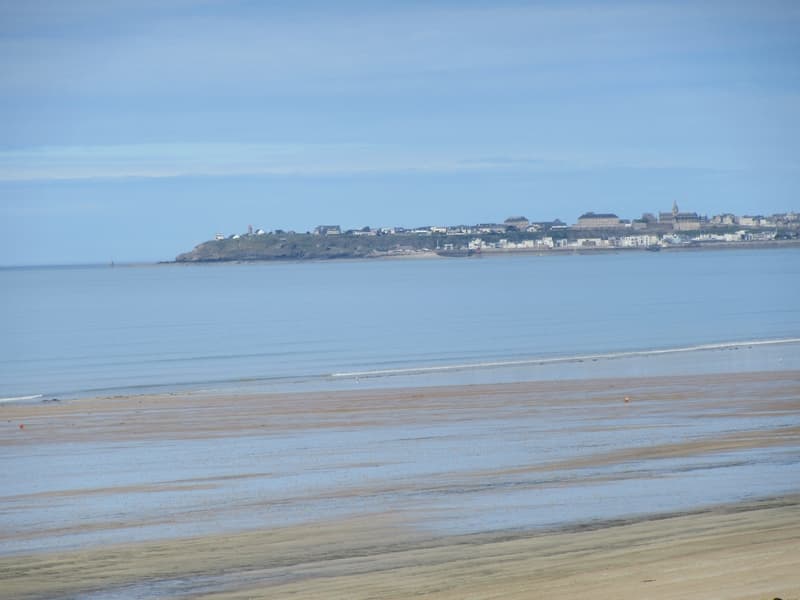 14-jullouville-meuble-villa-caprice-hubert-bassard
