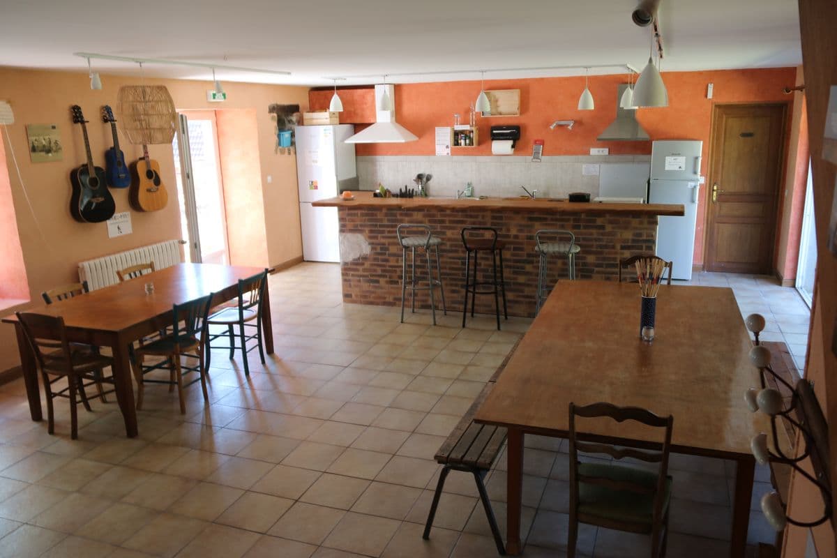2-jobourg-la-buhotellerie-backpacker
