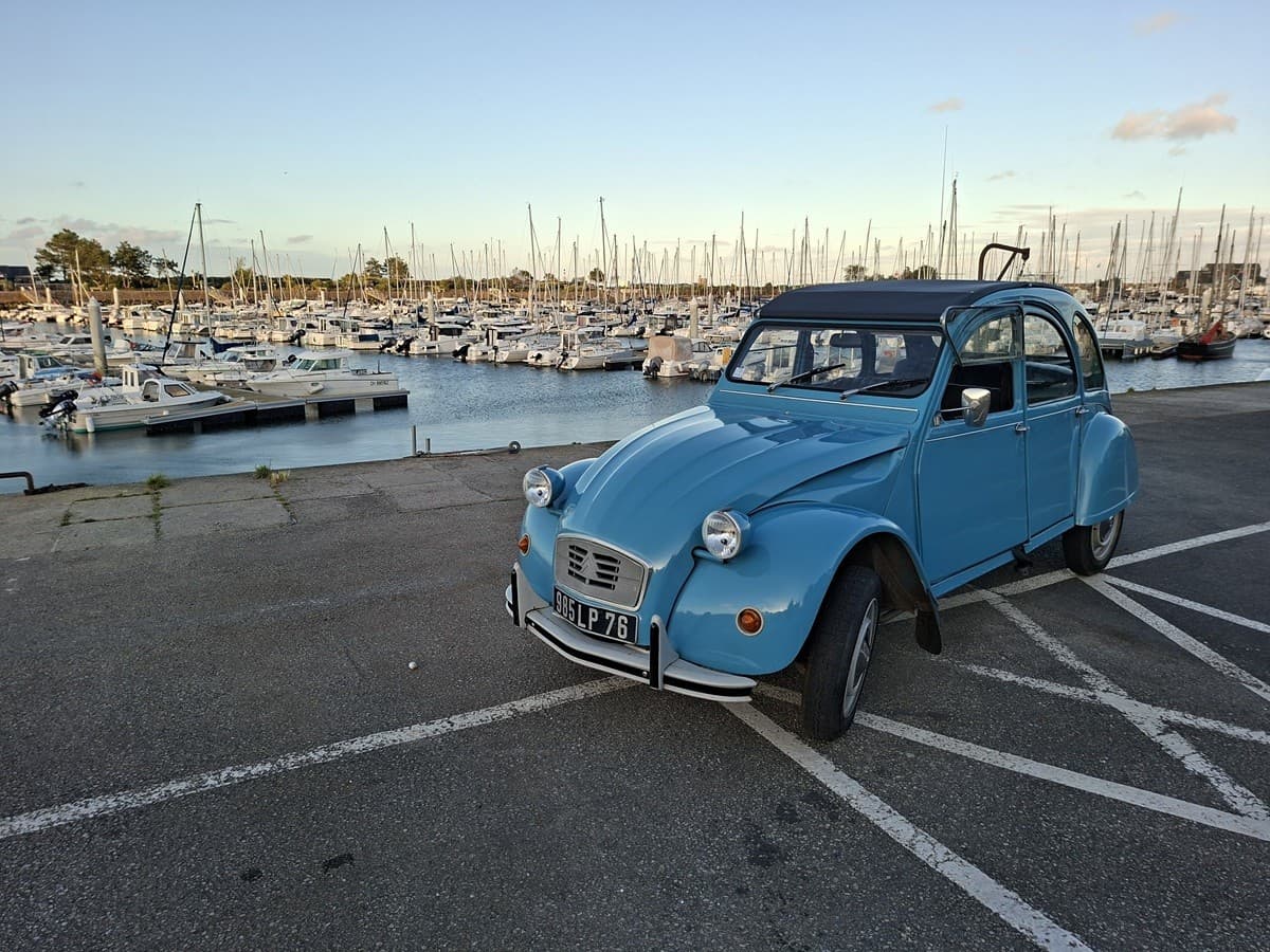 sainte-genevieve-2cv-en-cotentin-4