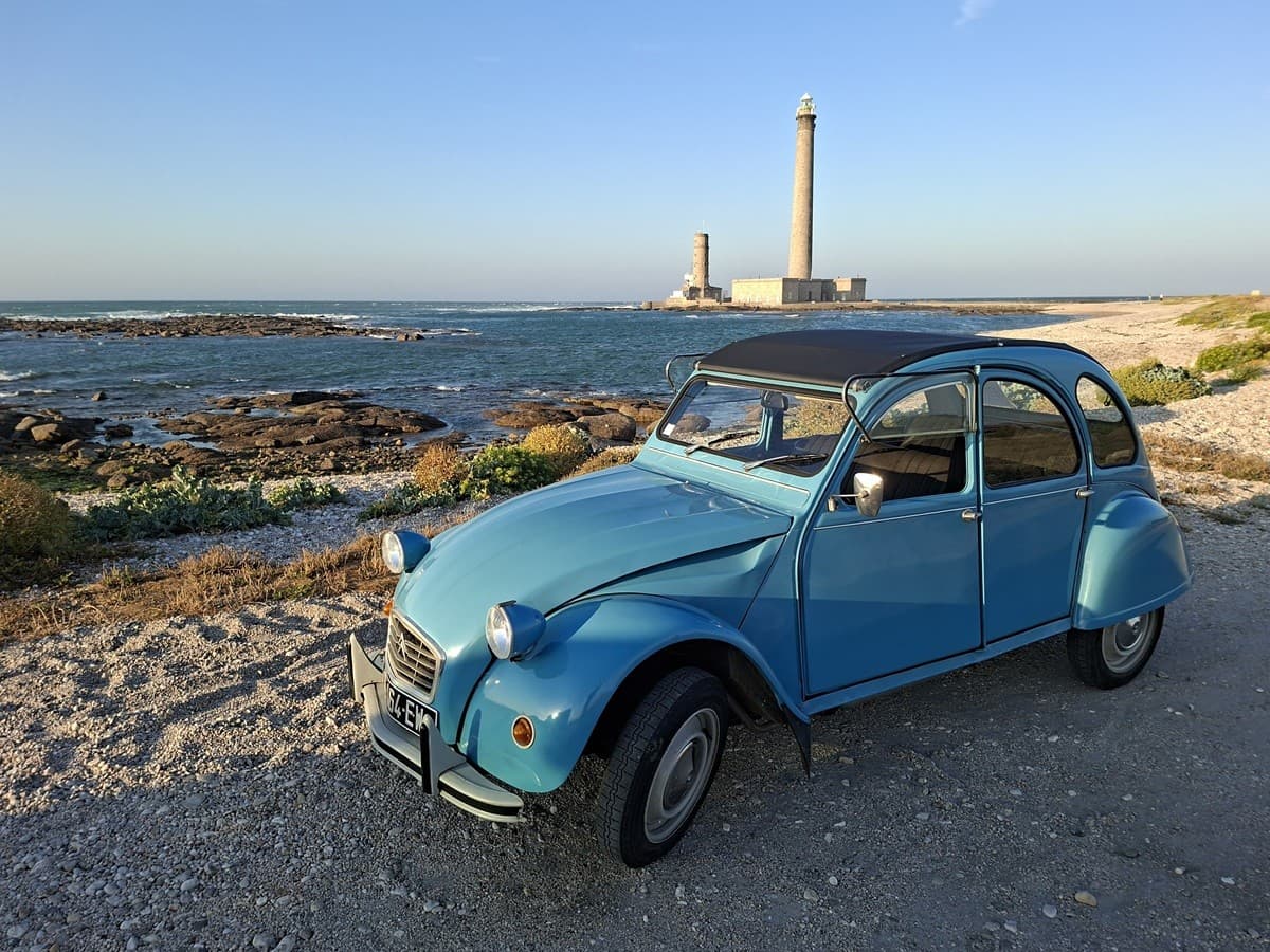 sainte-genevieve-2cv-en-cotentin-1