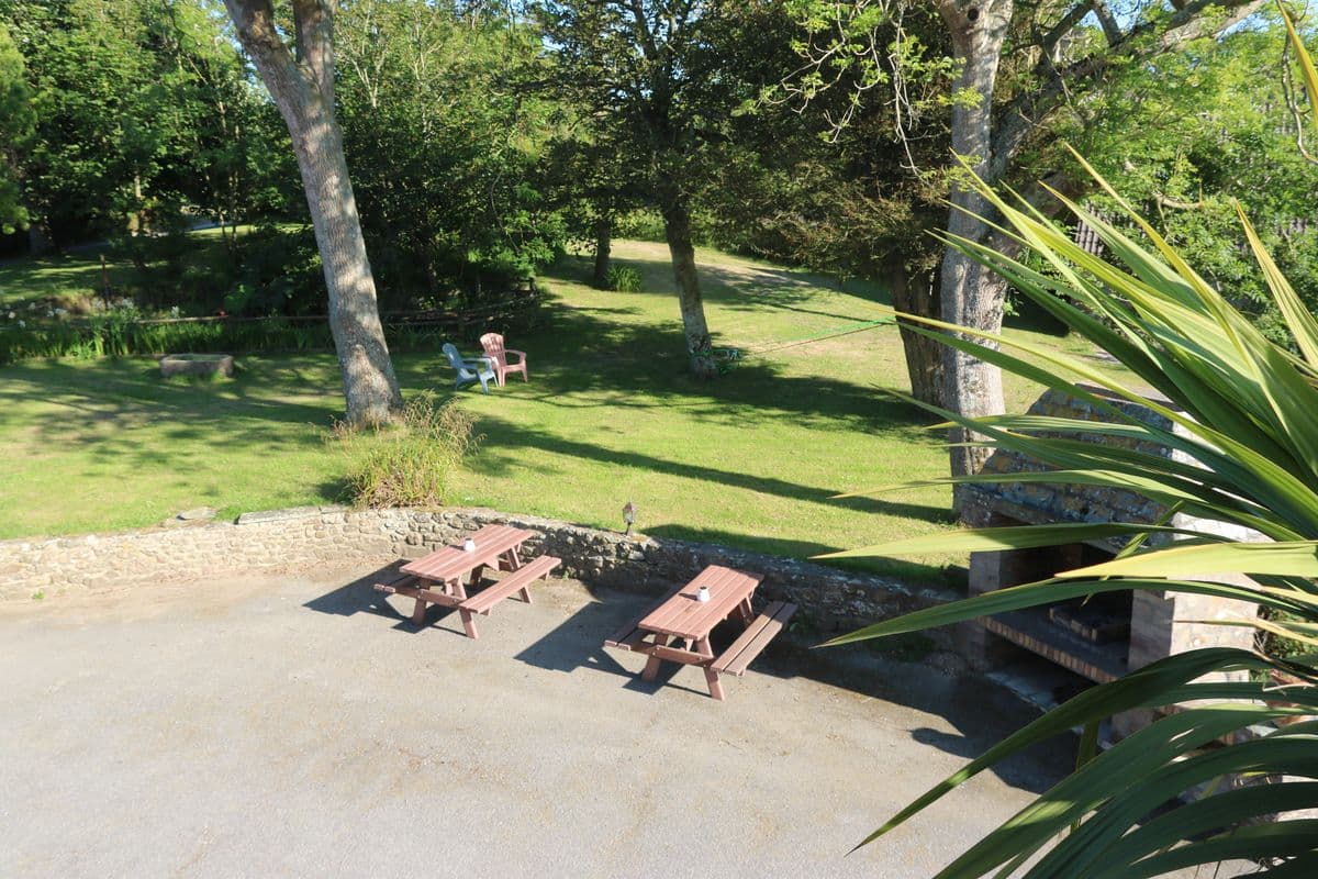 7-jobourg-la-buhotellerie-backpacker