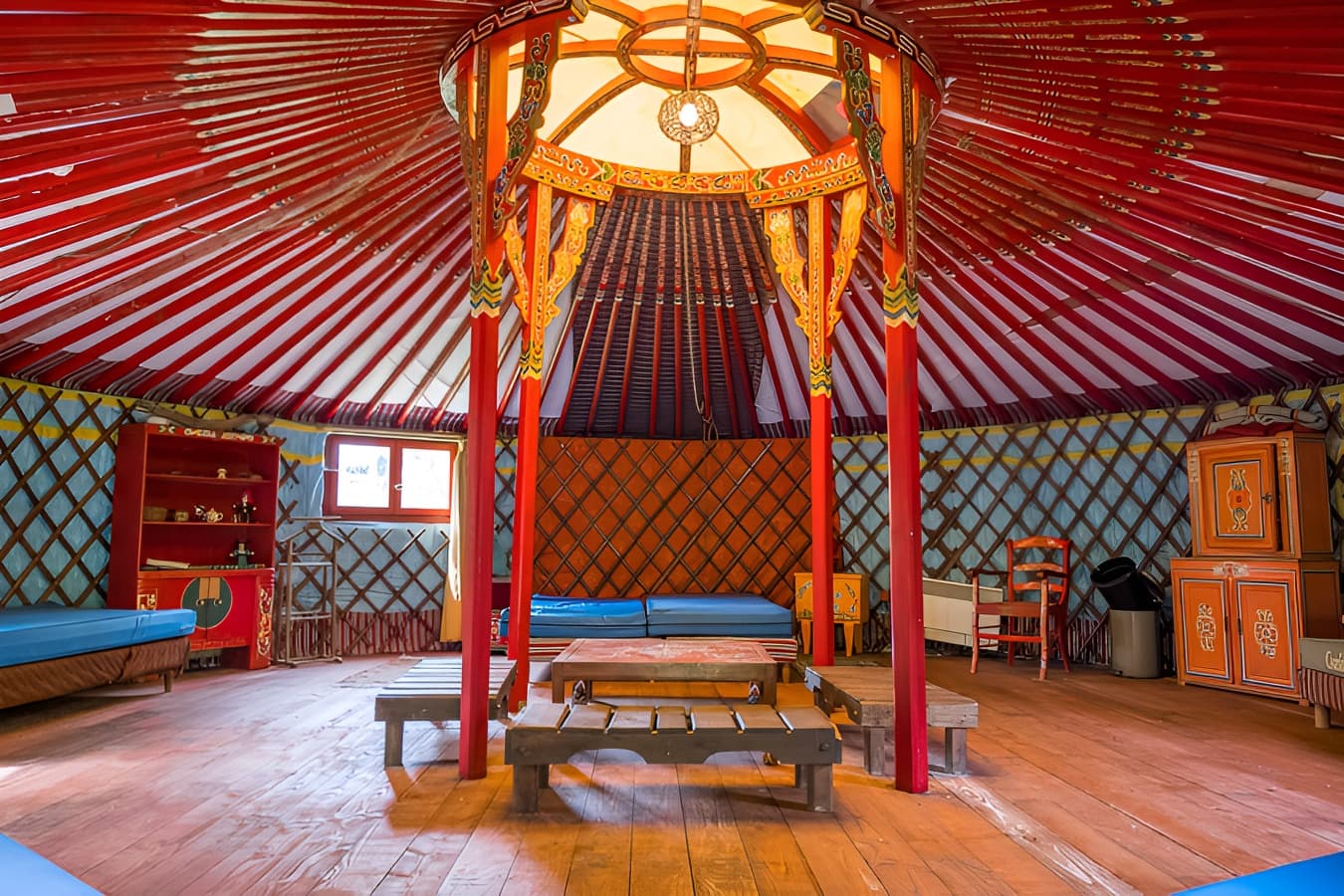 Yourte Rouge 48m²