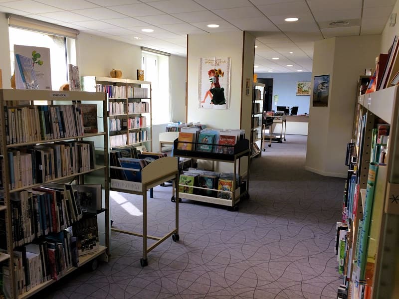 BIBLIOTHEQUE Marigny