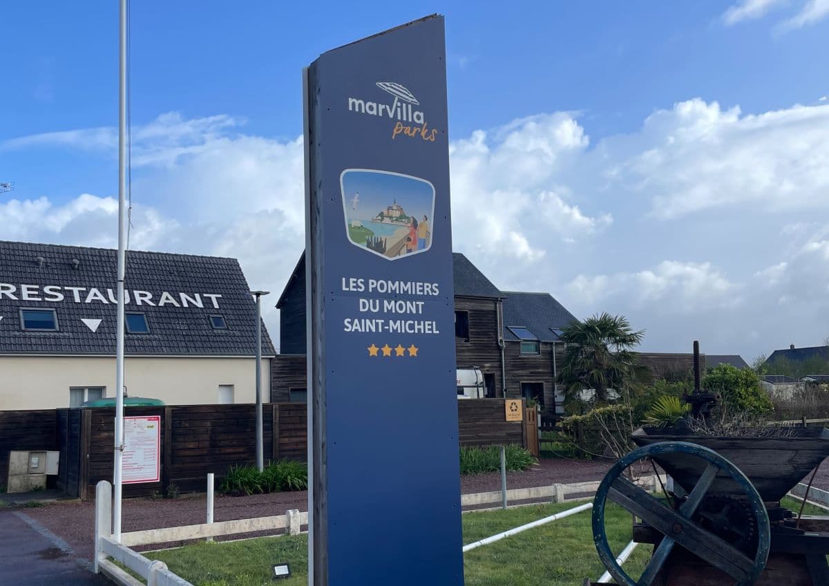 Beauvoir_Camping_aux_Pommiers_totem