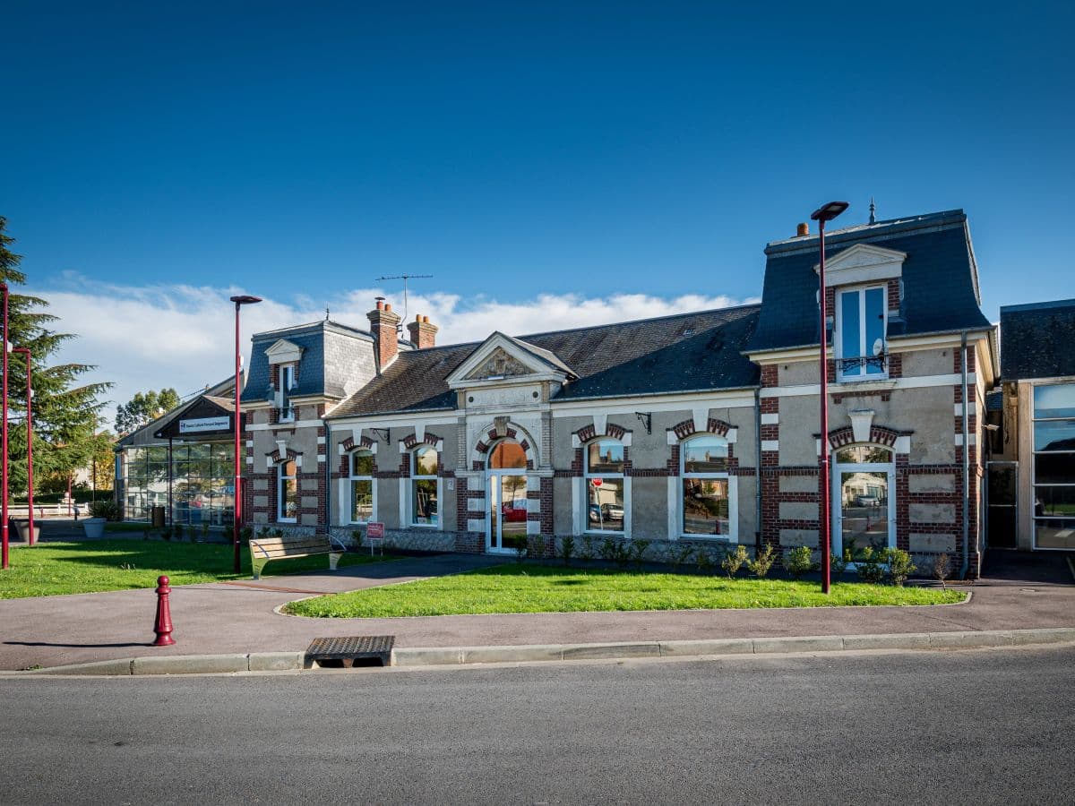Bibliothèque Nicole Thielens - Dozulé