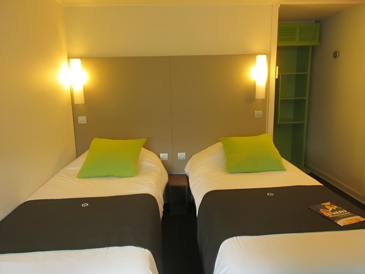 Chambre twin - Campanile Bayeux
