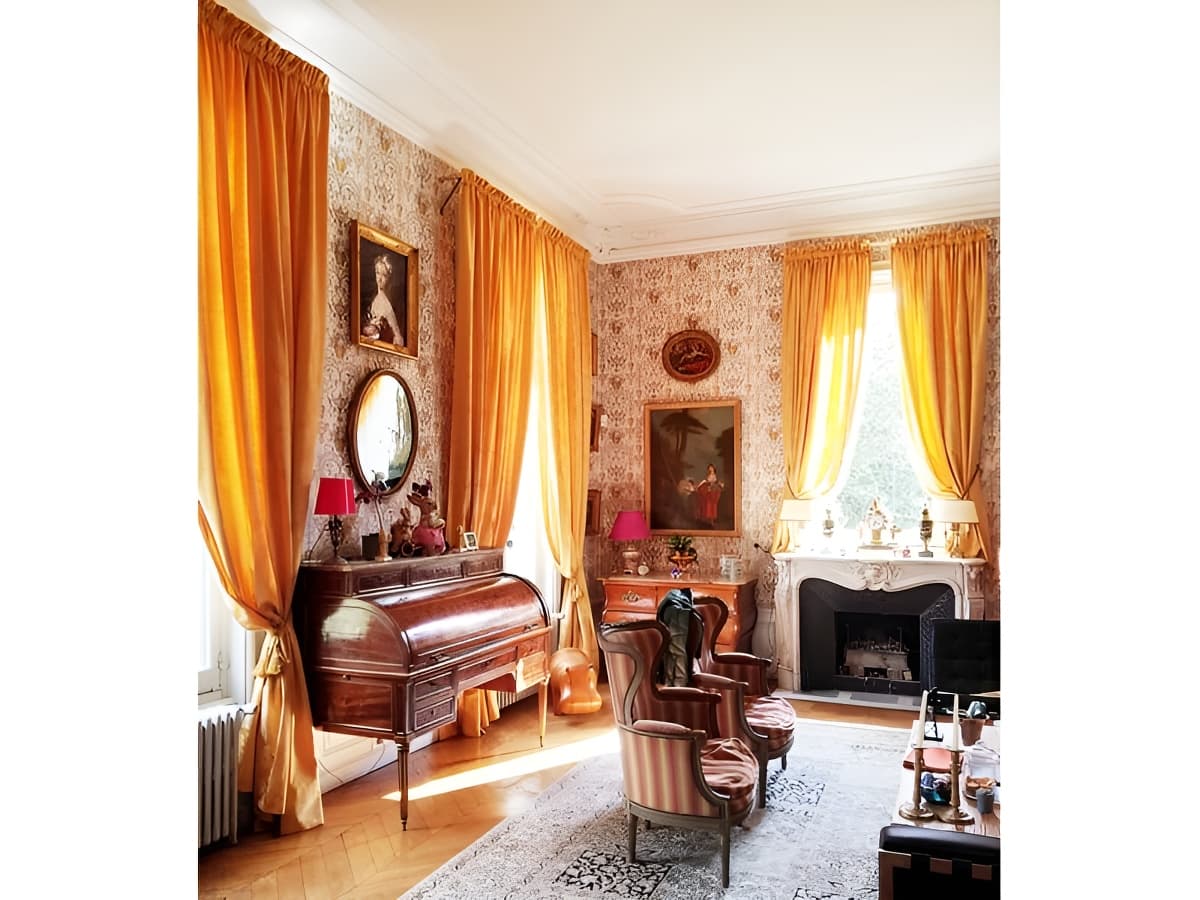Chateau de Hieville salon