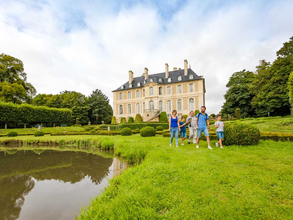 Chateau-et-jardins-de-vendeuvre-Anibas