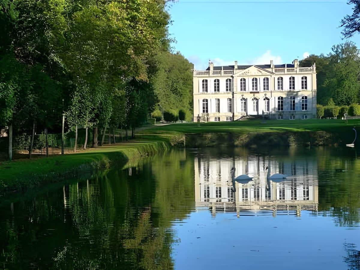 Chateau et jardins de Canon