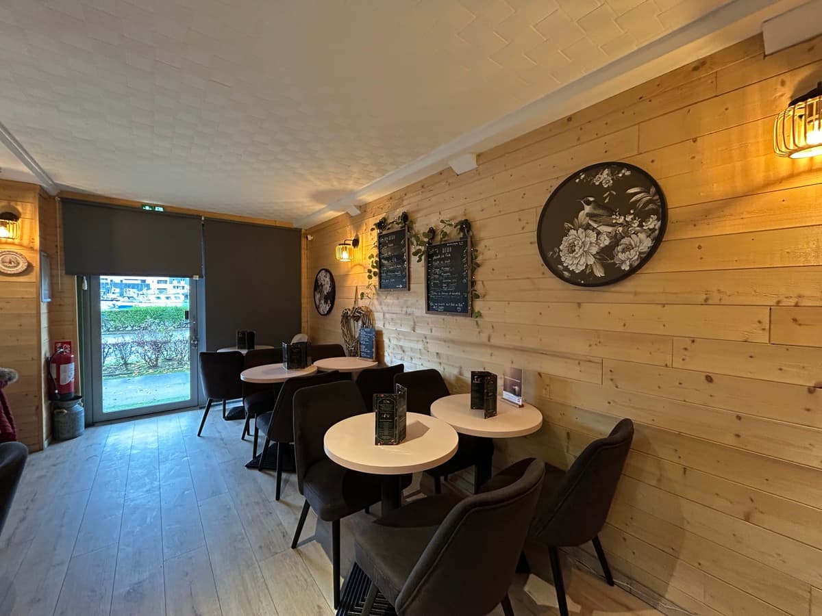Coffee_and_tea_Tables_Courseulles