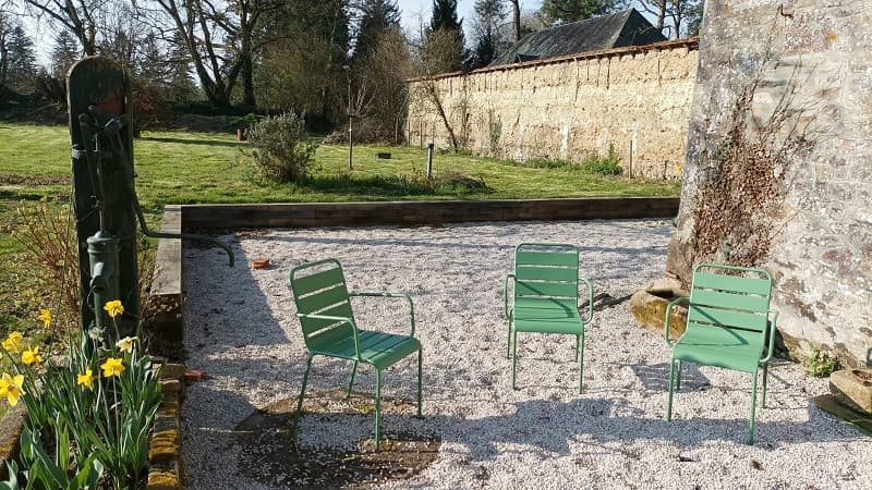 Côté Cour