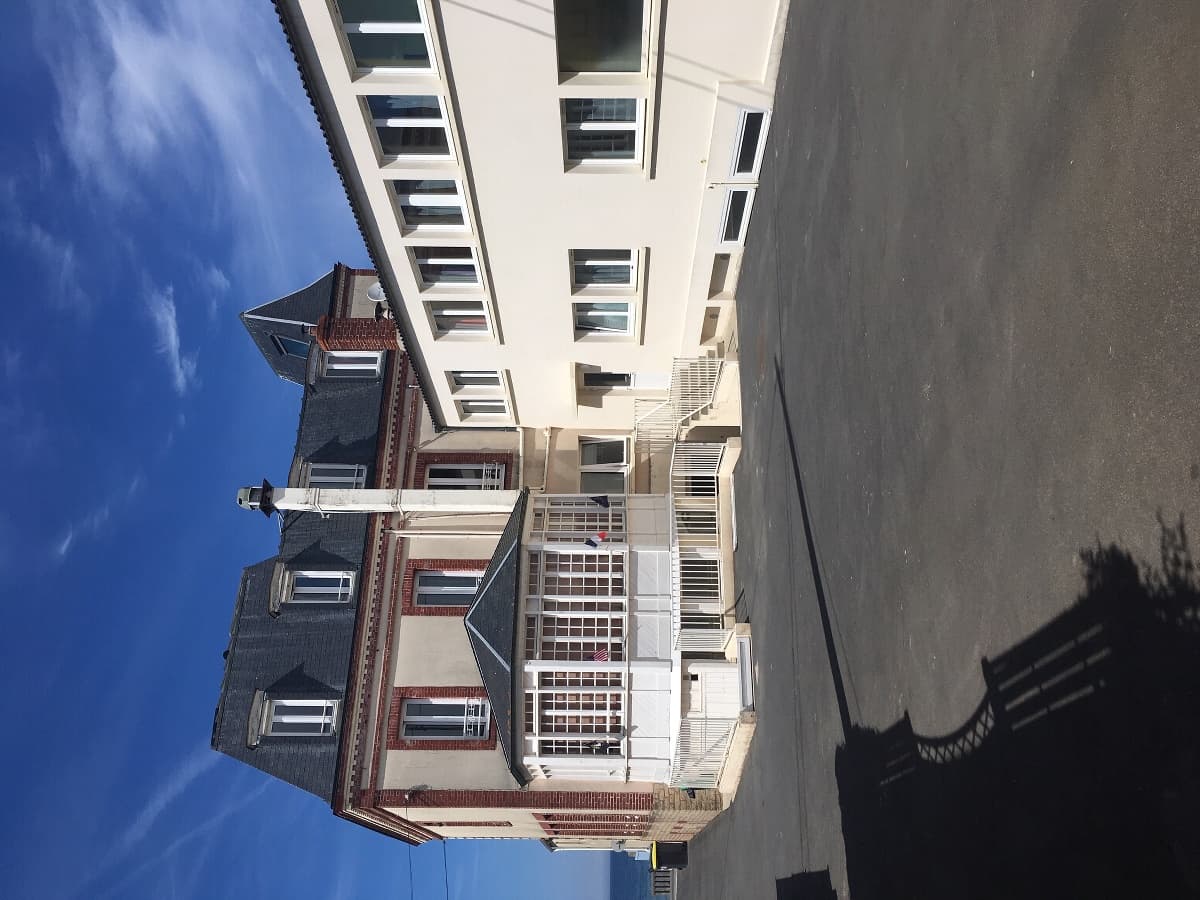 Cour